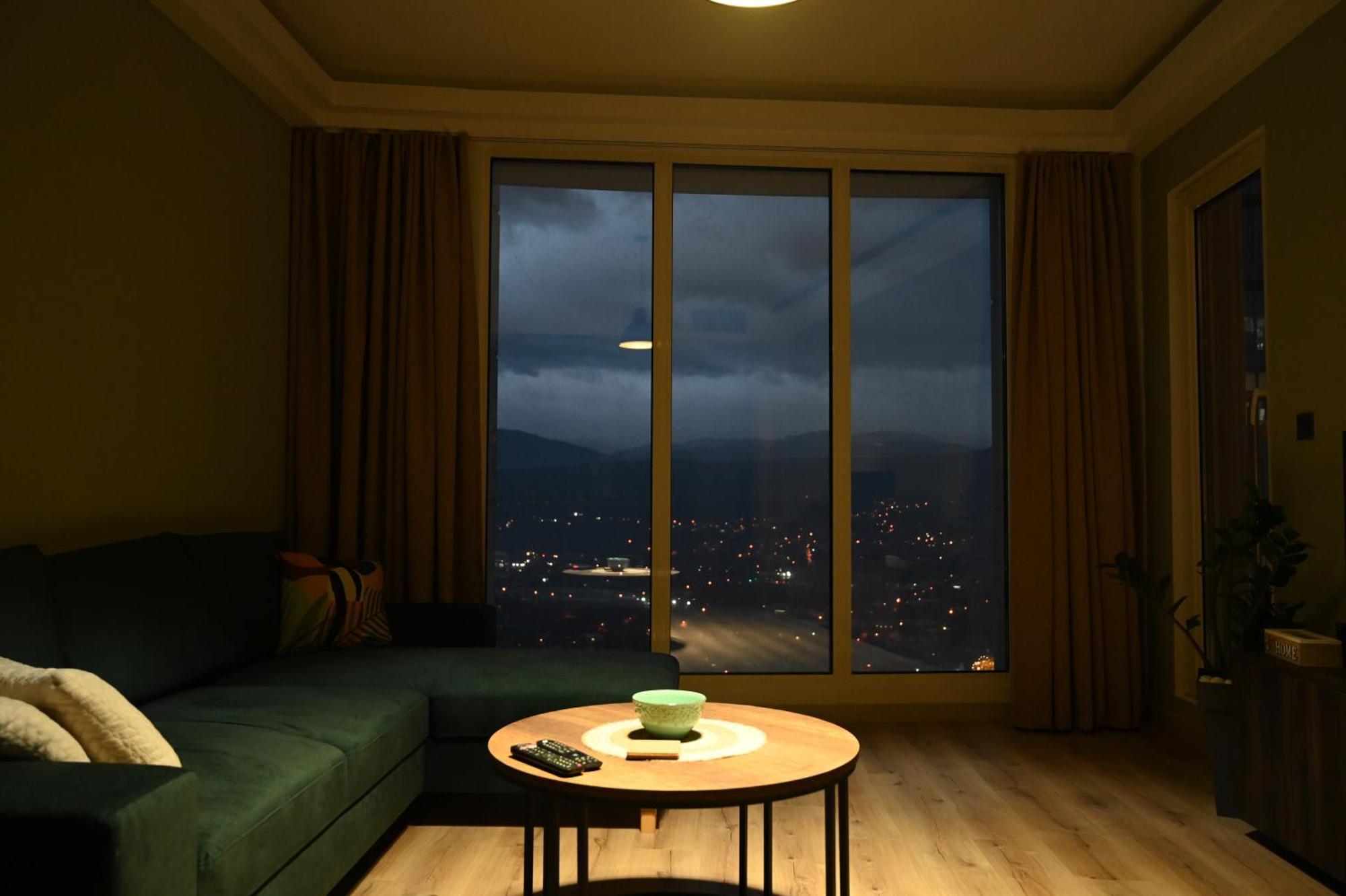 Skopje Sky Oasis Apartment ภายนอก รูปภาพ